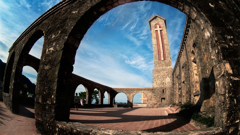 Nhà thờ đá cổ Tam Đảo – biểu tượng kiến trúc Gothic trường tồn với thời gian.