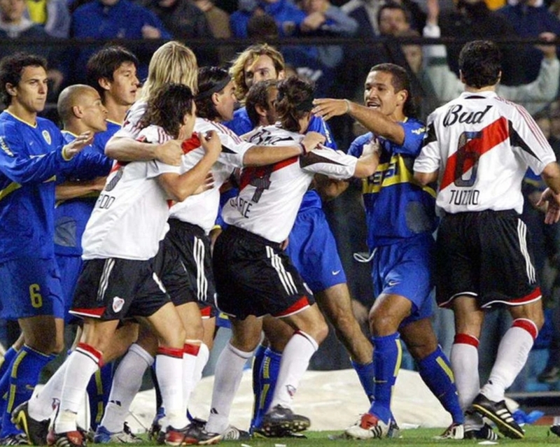 Superclásico giữa Boca Juniors và River Plate là trận derby nổi tiếng, giàu cảm xúc bậc nhất thế giới. 